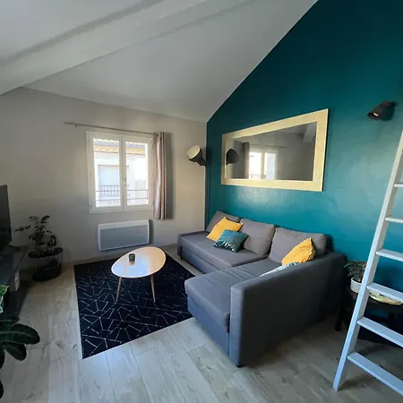 Apartment Charme Intra-muros, P2 De 50m² + Parking Gratuit *